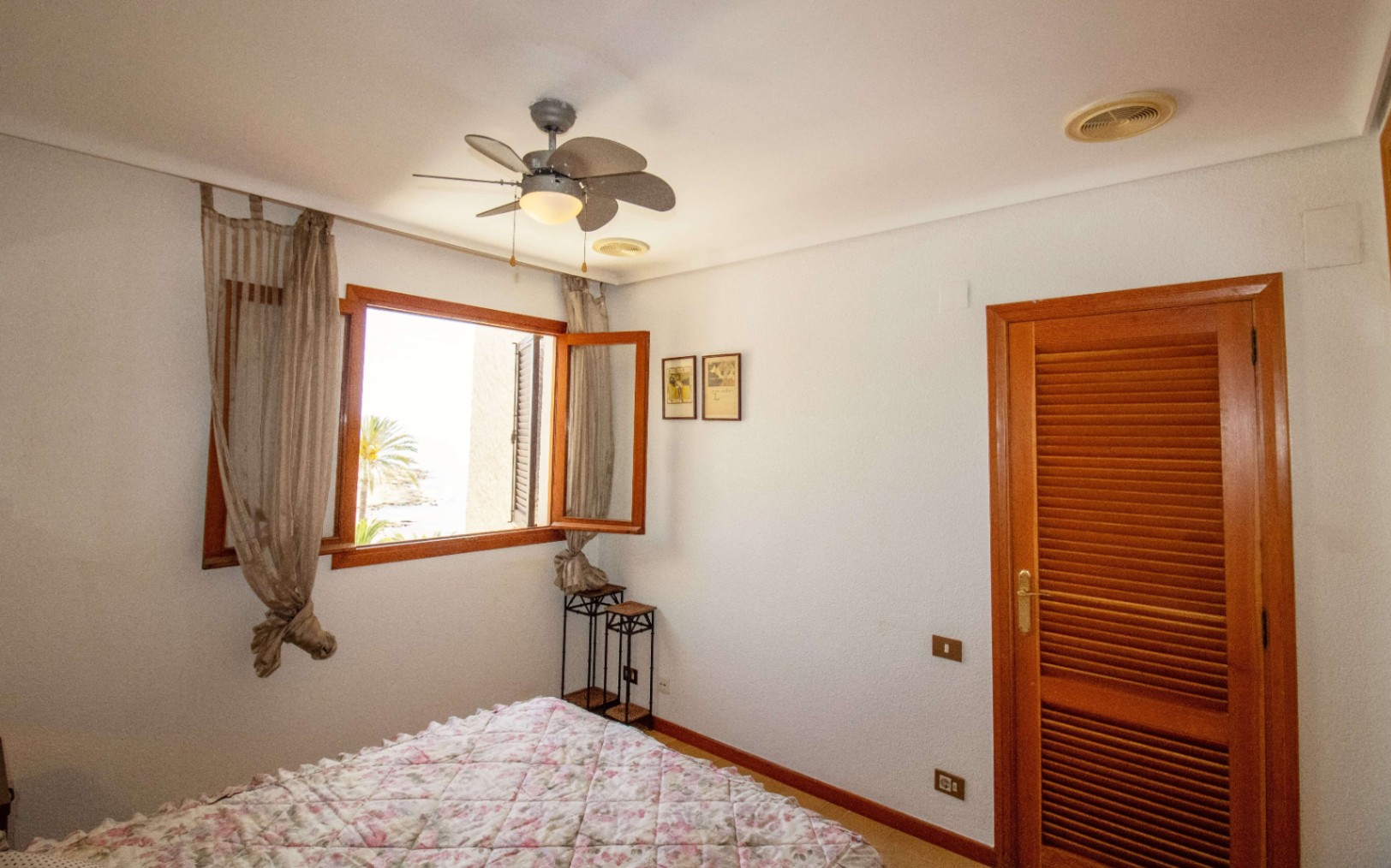 APALQVISTA - ¡Ático exclusivo en PRIMERA LÍNEA Playa del Cargador, Alcossebre! 