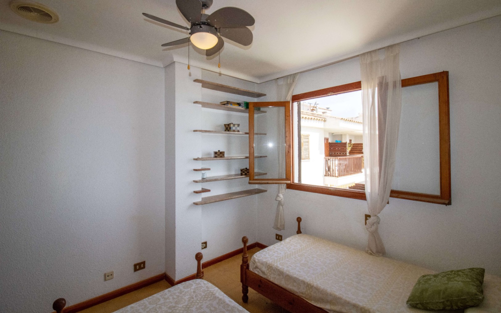 APALQVISTA - ¡Ático exclusivo en PRIMERA LÍNEA Playa del Cargador, Alcossebre! 