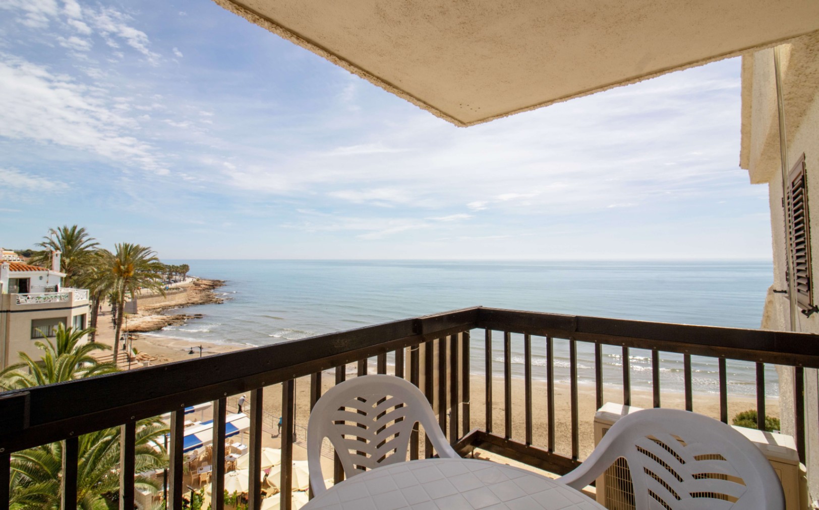 APALQVISTA - ¡Ático exclusivo en PRIMERA LÍNEA Playa del Cargador, Alcossebre! 