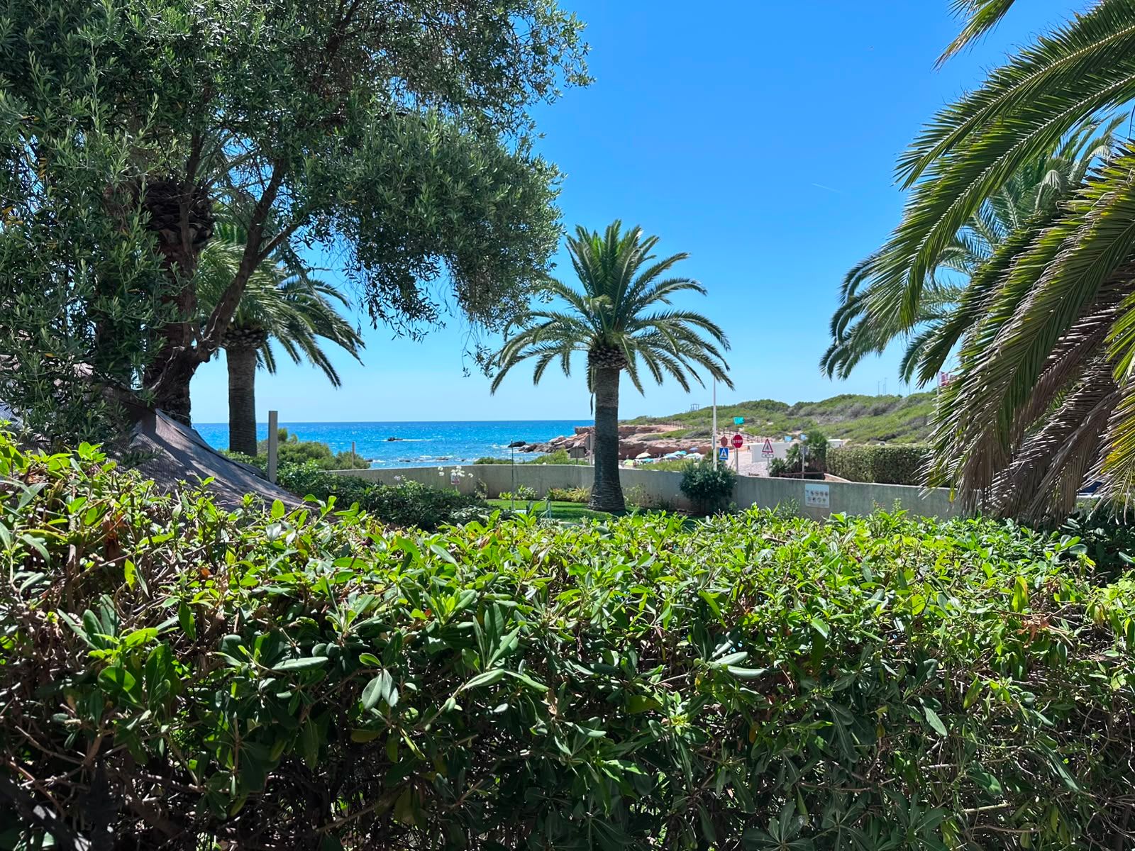 APPROPLM08 - APARTAMENTO CON JARDÍN PRIVADO FRENTE AL MAR