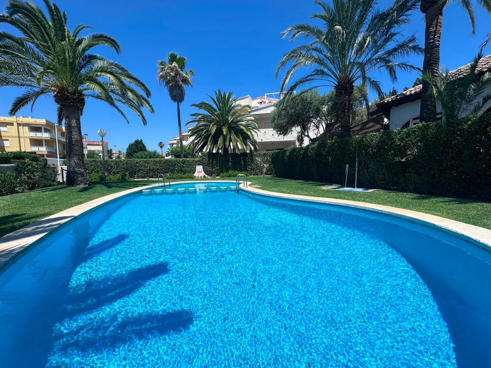 APPROPLM08 - APARTAMENTO CON JARDÍN PRIVADO FRENTE AL MAR