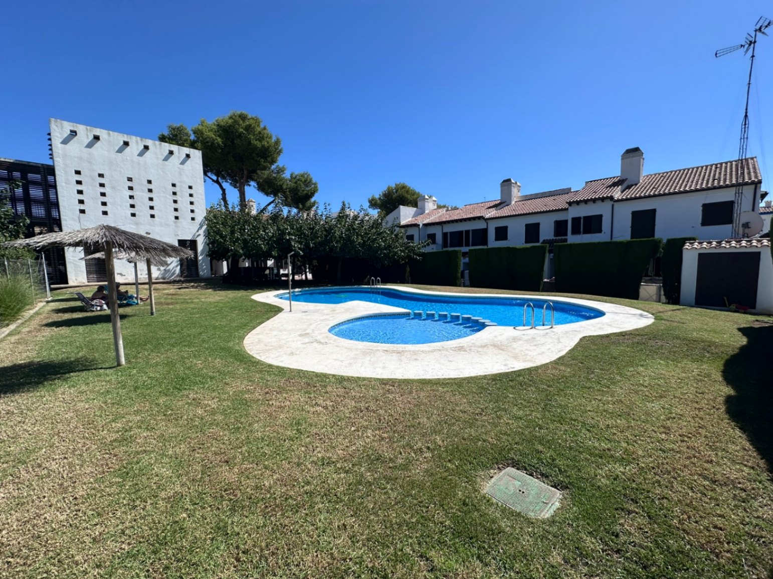 AD2132 - MAISON MITOYENNE PLAGE CARGADOR