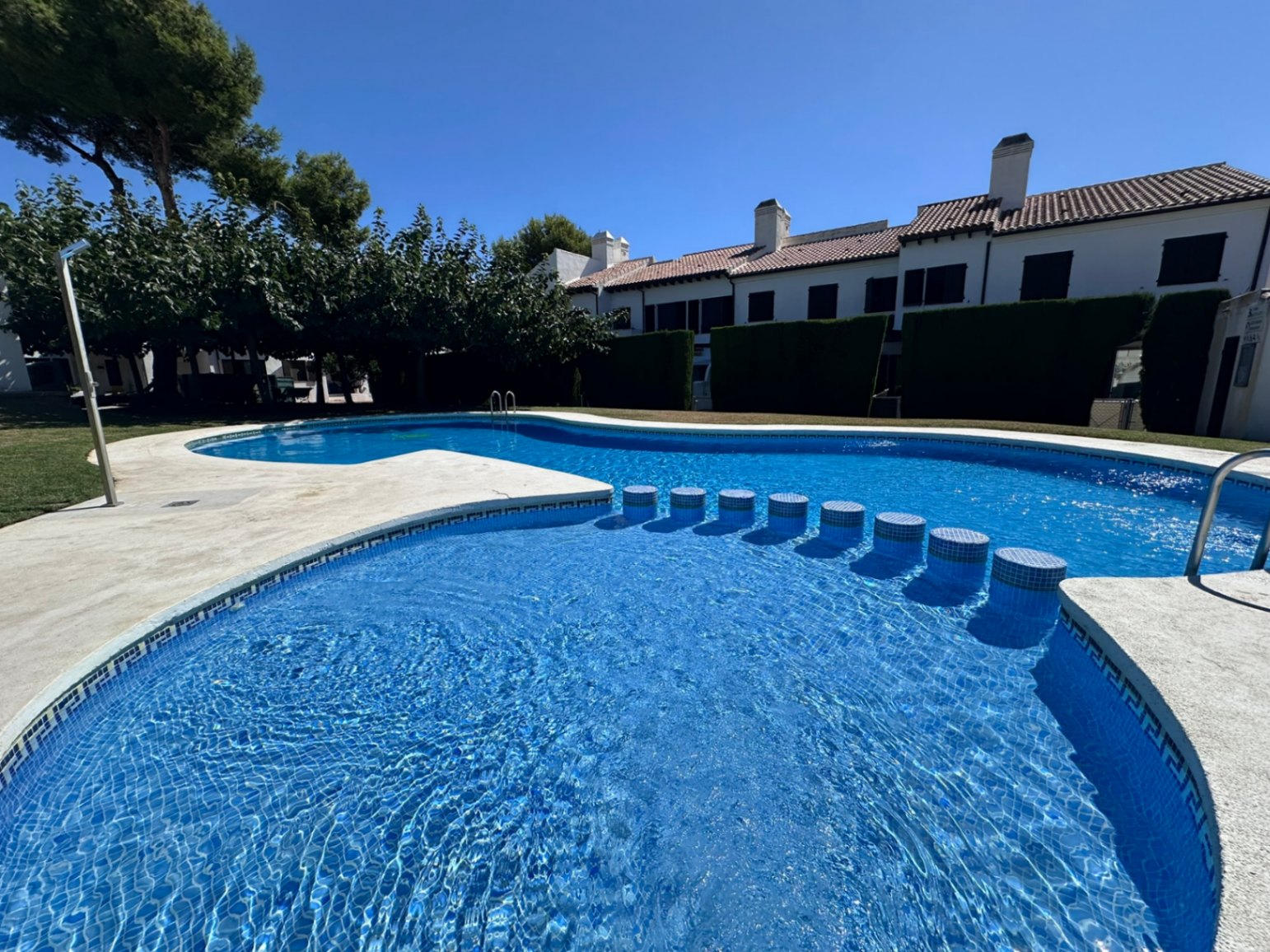 AD2132 - MAISON MITOYENNE PLAGE CARGADOR